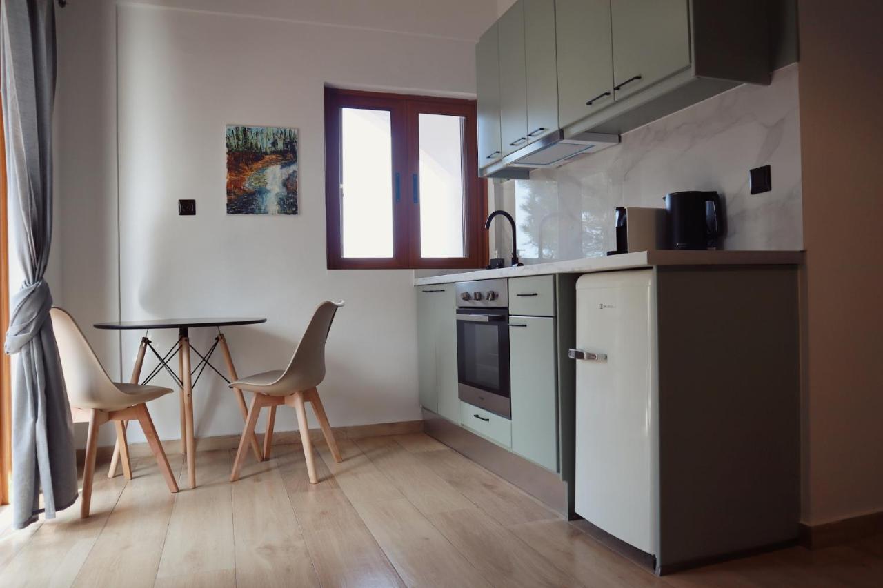 Elea * Spilia (Crete)