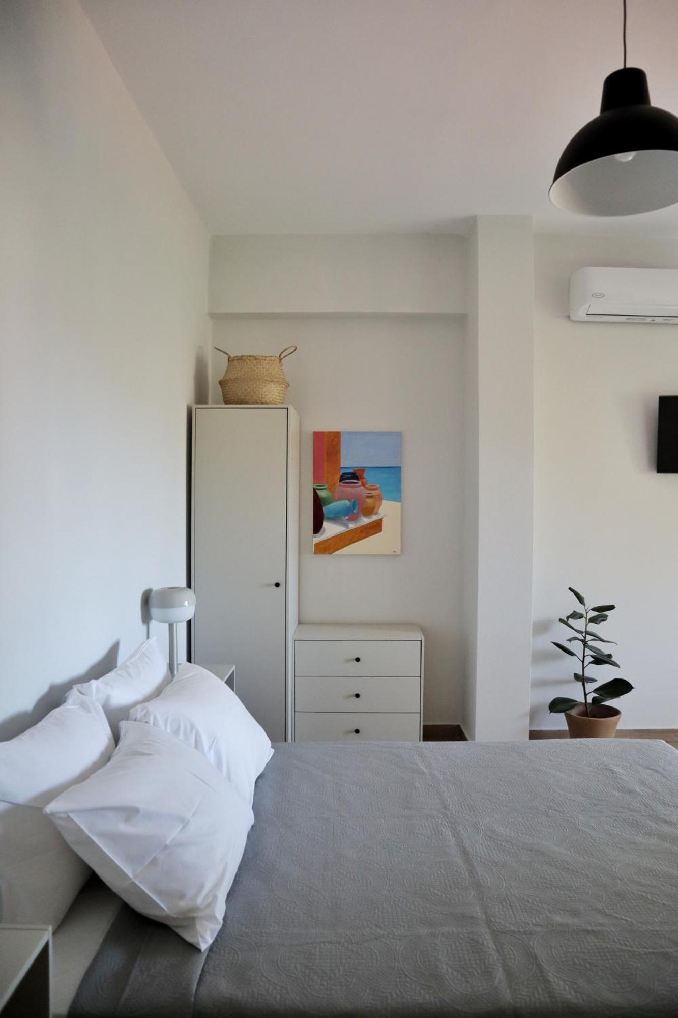 Elea * Spilia (Crete)